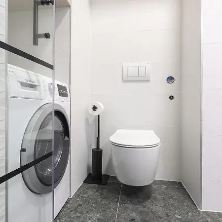Apartment Market - Zajc *