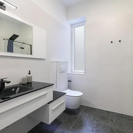 Apartment Market - Zajc